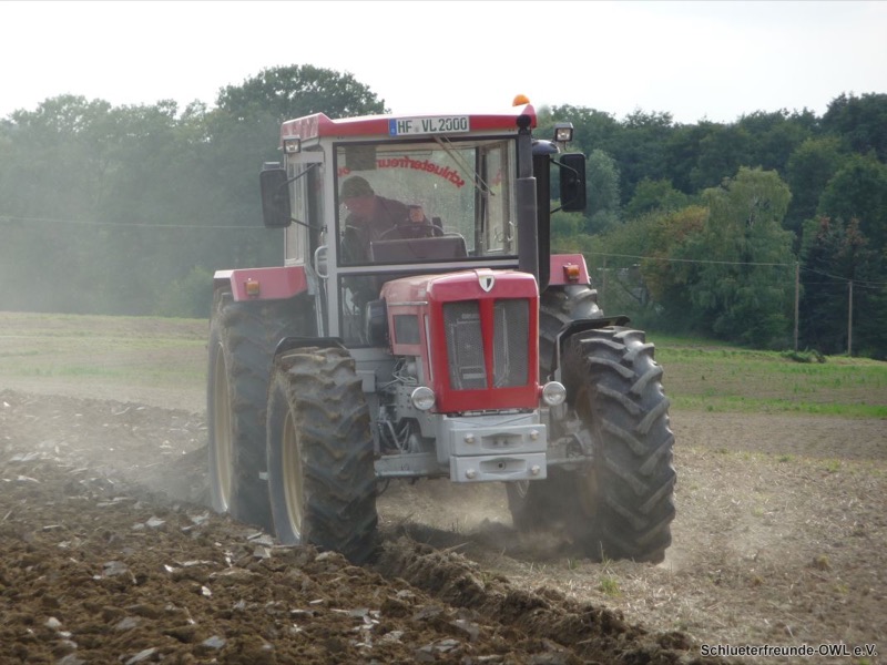 Pflügen mit dem Super 2000 TVL, Bild 5