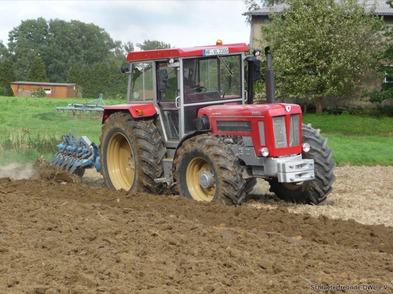 Pflügen mit dem Super 2000 TVL, Bild 6