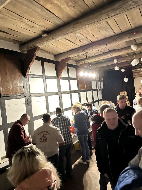 Helferfete, Bild 15